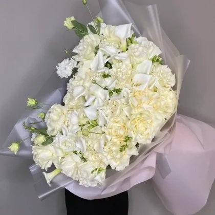 Калла, Роза, Эустома, Фрезия, цвет белый, 93 шт