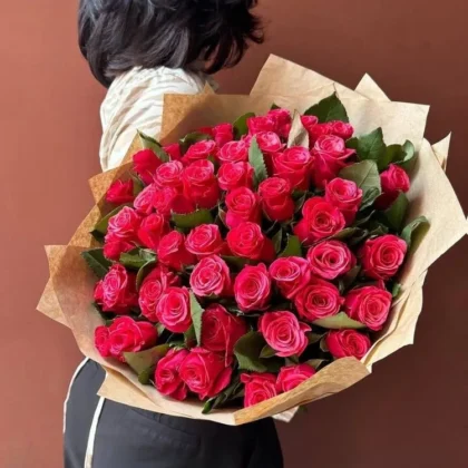 Роза, цвет малиновый, 51 шт